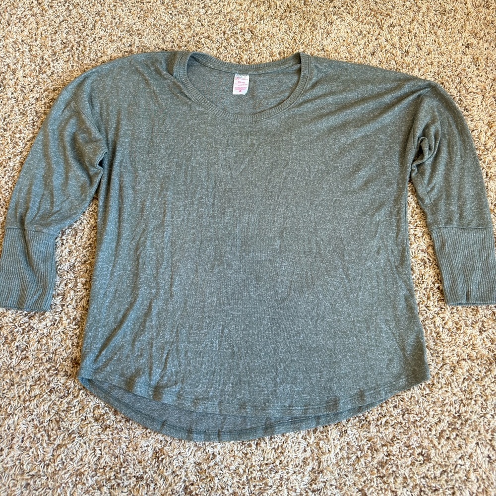 Lightweight Women’s Sweater size XXL